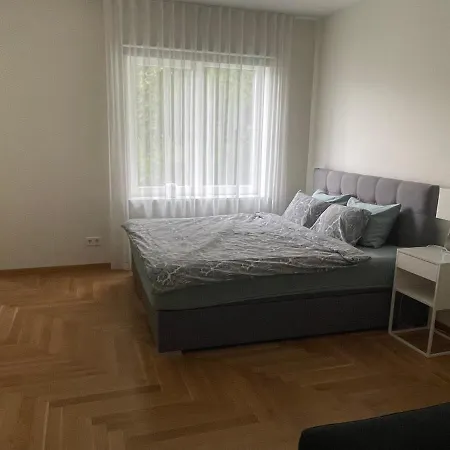 شقة Near Lauluvaljak Kesklinn